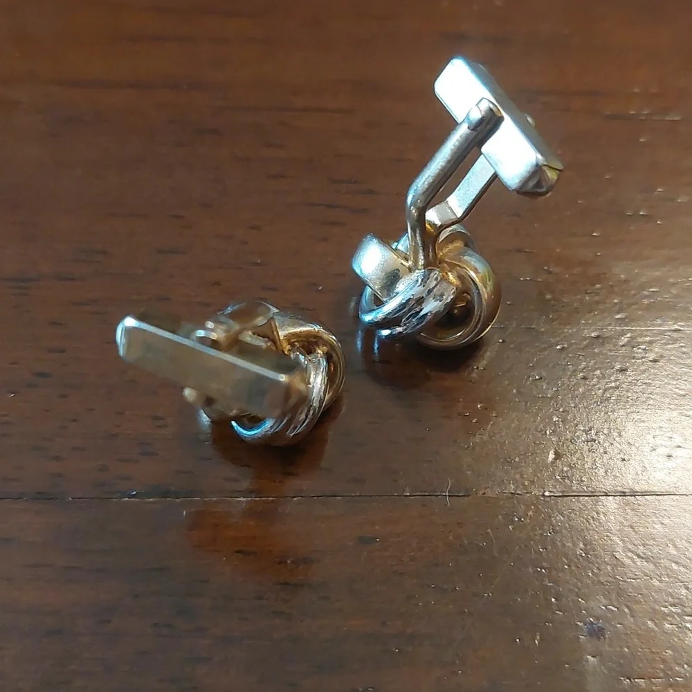 SWANK Gold Silver Two Tone Knot Design Tie Bar and Cufflinks Set Vintage